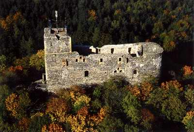 Středověký hrad Radině