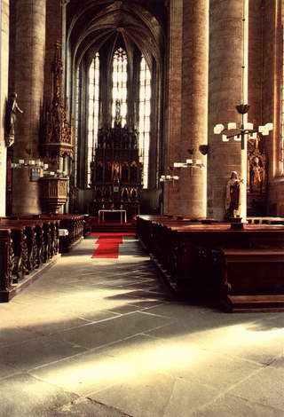 Oltář kostela sv. Bartoloměje